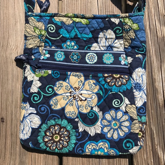 Vera Bradley Handbags - Vera Bradley Crossbody bag floral blue